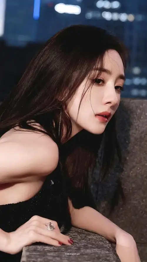 杨幂幂神美图共赏|杨幂|gq_新浪新闻