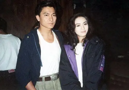 谁知道刘德华身边这个女人是谁吗