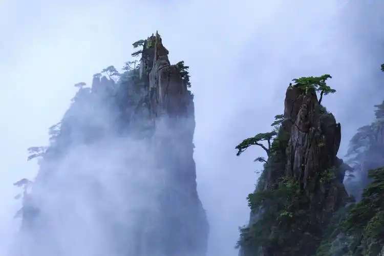 中国黄山云海佛光美不胜收