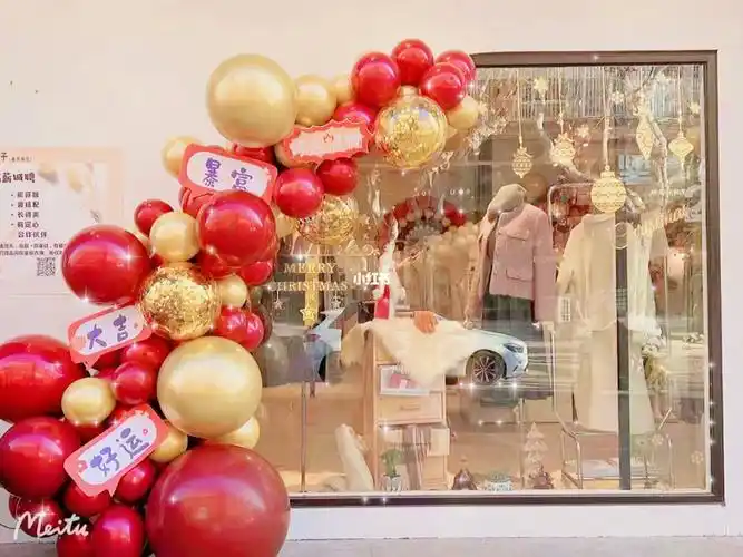 新年快到啦～喜迎新春的店铺/商场/专柜的气球氛围布置搞起来!