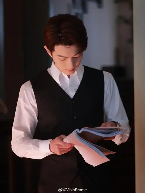 许凯ins营业照##许凯好绝的侧颜