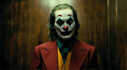 菲尼克斯和希斯莱杰的小丑,是一个人的两个阶段(剧透)