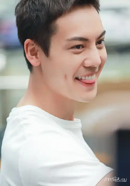 陈伟霆1121生日快乐