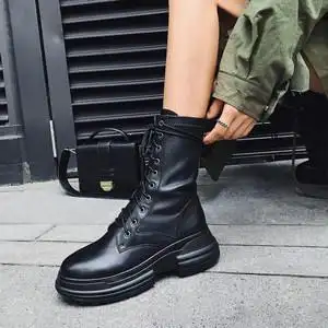 中筒女军靴图片