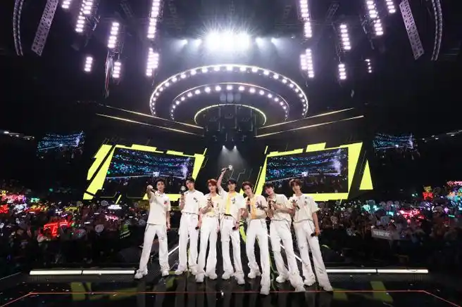 时代少年团叁重楼四周年演唱会##银河综艺馆##时代少年团##楼外楼