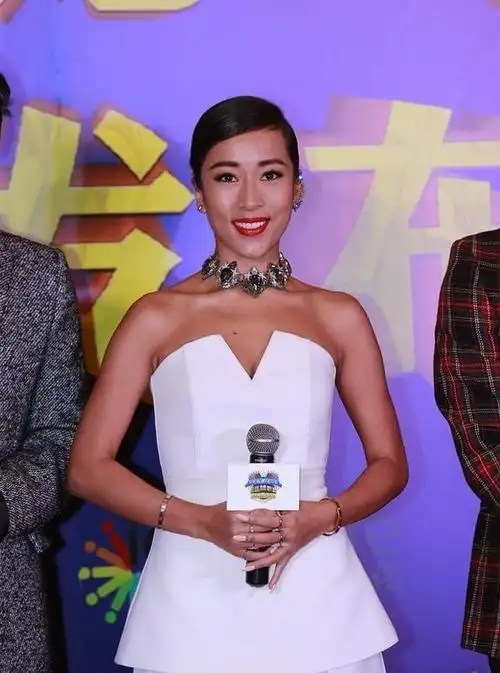 娱乐圈皮肤最黑的女明星居然是她,但是穿衣一点不输范冰冰