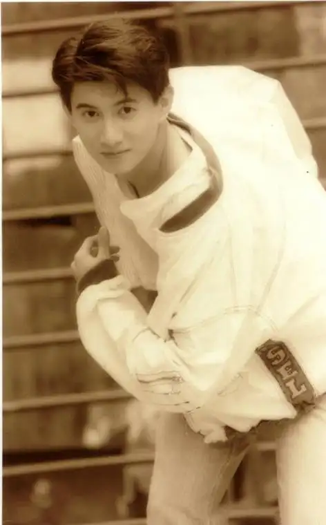 吴奇隆与马雅舒离婚13年他再婚做爸爸她嫁老外儿女双全