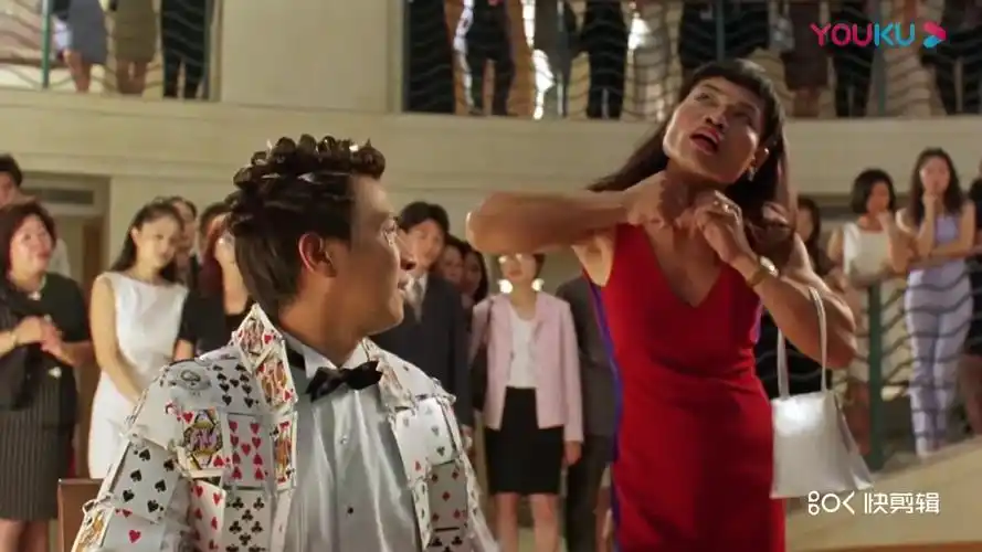 张家辉和八两金这一段太搞笑了