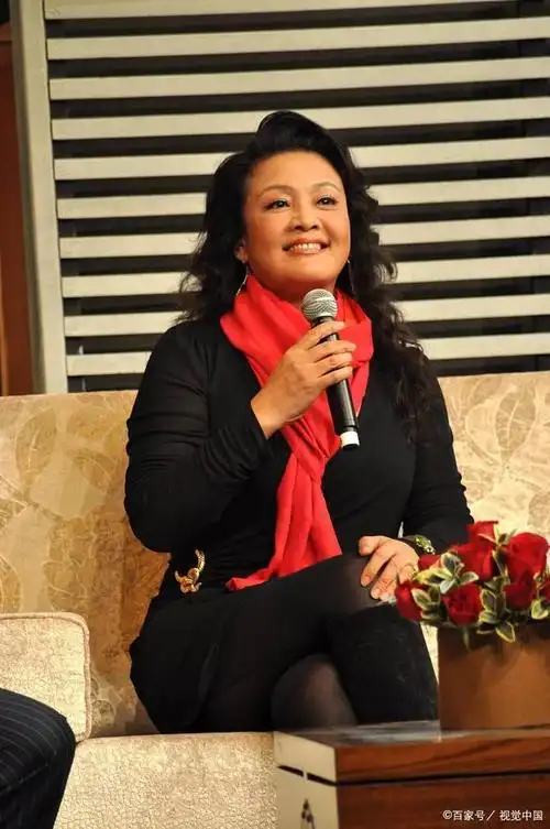 葛斯齐在直播间爆料大s没有给孩子办台胞证导致孩子来不了大陆