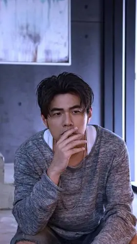 周杰伦新曲今日上线 mv造型复制学生时代中分头