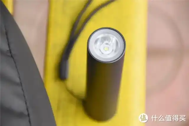 黑科技手电筒,能为手机充电,高亮度还有快充功能_户外照明_什么值得买