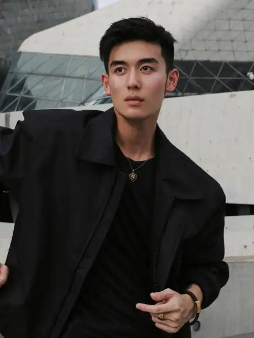 男生ootd如何通过配饰加分悄悄变帅