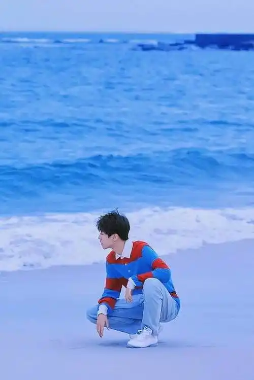 王俊凯与蓝色海,美翻了