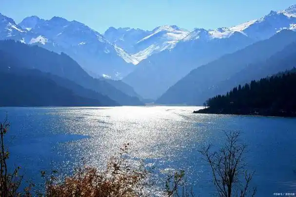 新疆之珍宝:探秘天山天池风景名胜区