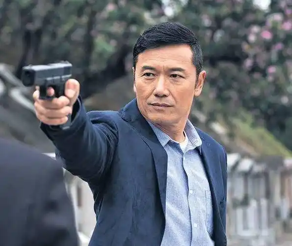 最帅杨康苗侨伟德艺双馨隐退归来后依旧风采不减