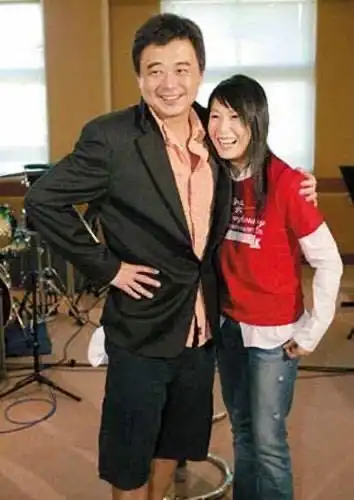 刘若英嫁给小11岁的钟小江婚后必须分房睡