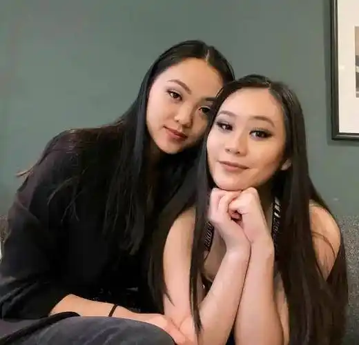 李连杰全家尼泊尔礼佛!