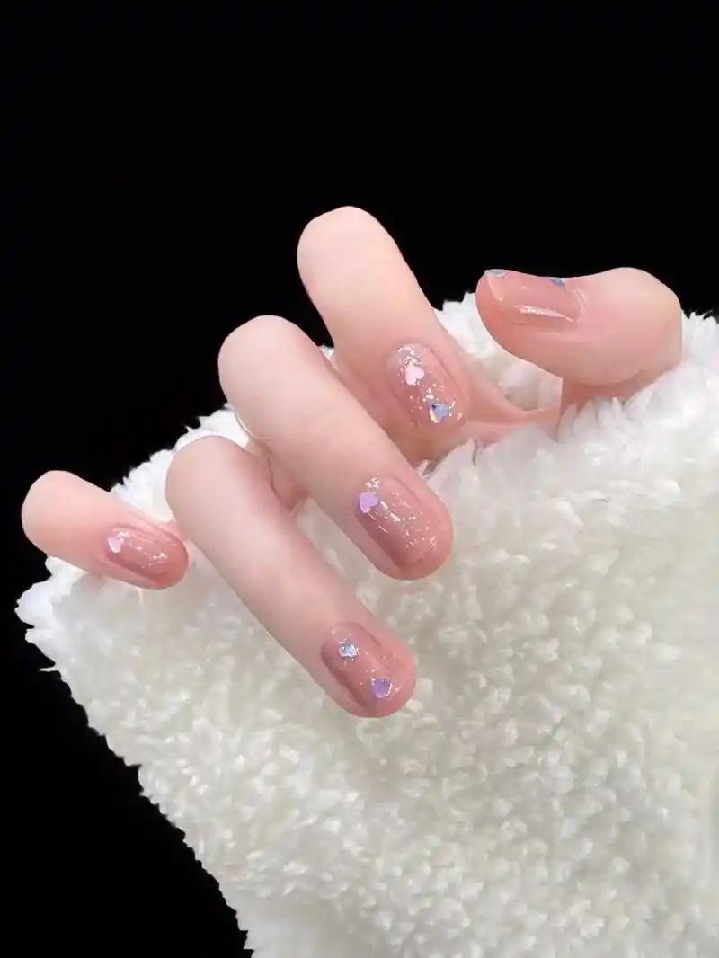 显白美甲款式图片  #短指甲也可以这么美 #美甲推荐 - 抖音