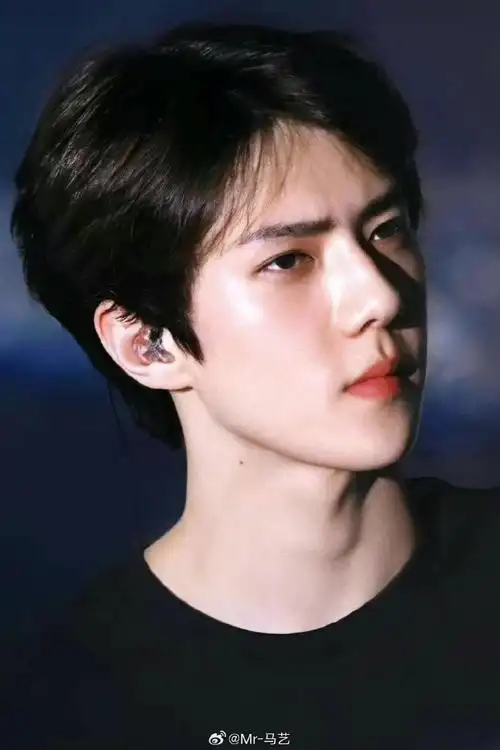 记住 帅就一个字跟哥一辈子 吴世勋  南韩仙子 !