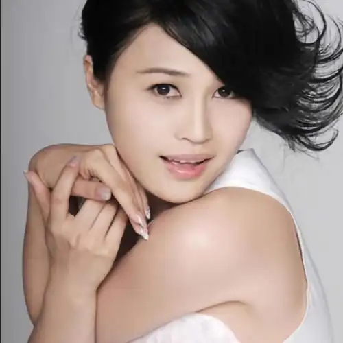 顾莉雅回家的路上