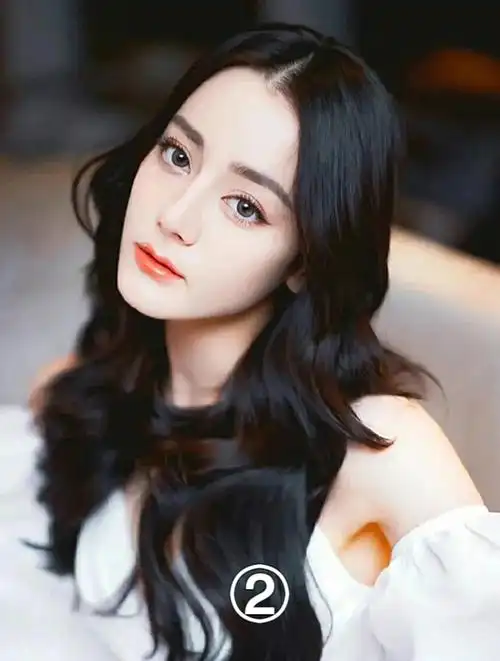 迪丽热巴竟然也有纹身?还纹在这个尴尬部位,网友:这点的确尴尬