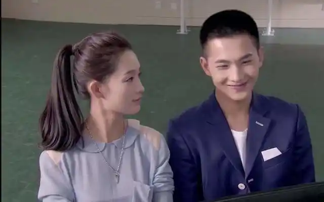 邓伦李沁再添实锤,被发现情侣头像背景,粉丝却并不买账