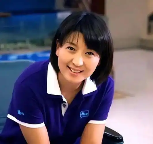 "国家一级演员"闫学晶:不顾家人反对嫁大10岁富商,今婚姻状况如何?