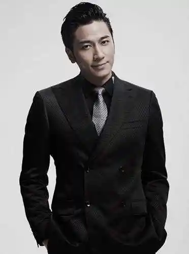 谢天华邓萃雯tvb许多曾经努力过奋斗过的明星,有因为运气不好或者与上