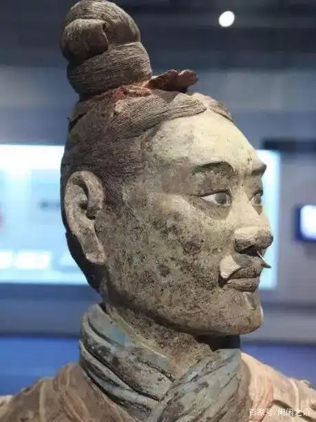三种古代男士发型,都很有特色,你最喜欢哪种?