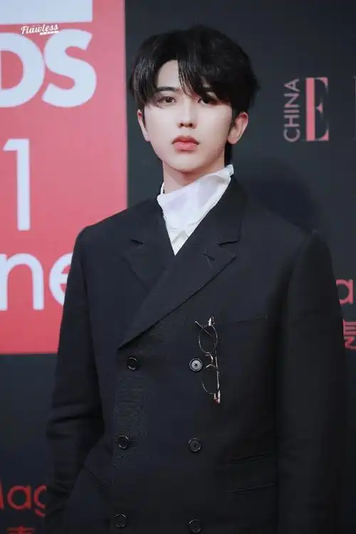 很贵很帅对吧#蔡徐坤#spotlight-蔡徐坤