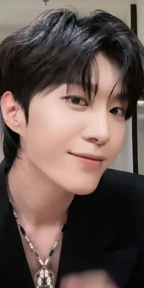 范丞丞你你你!你太蛊了我的老天耶啊!怎么这么甜,这么可爱,这么帅!