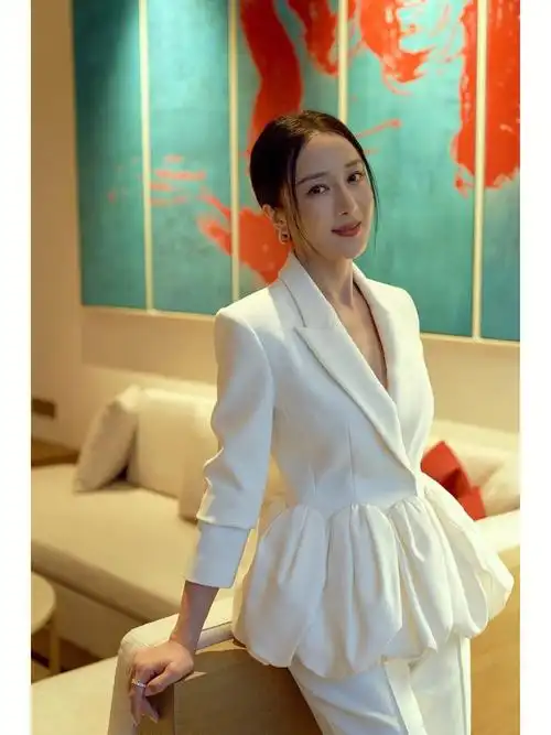 李依晓lamerry自由行走的实力女演员