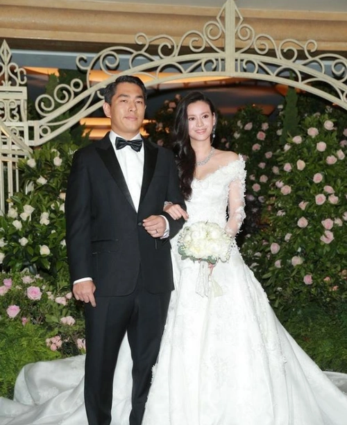 原创父亲是百亿富豪母亲是影后丈夫也是隐形富豪徐子淇也是她闺蜜