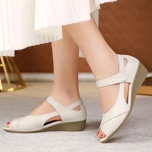 凉鞋夏季新款真皮女式凉皮皮鞋舒适休闲鞋防滑时装凉鞋