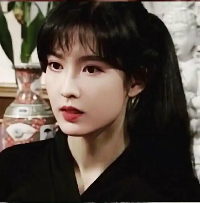 周慧敏——港风女神#神仙女头 #氛围感拉满的头像  - 抖音