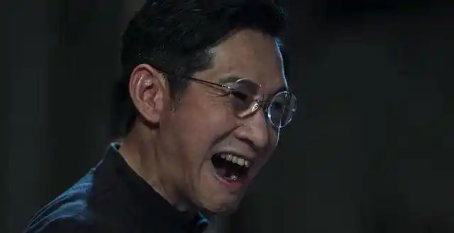 54岁大红大紫,被赞与陈道明王志文等身,王劲松凭啥这么"横"?