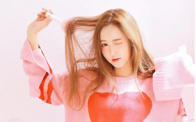 日系粉红少女可爱甜美写真高清壁纸