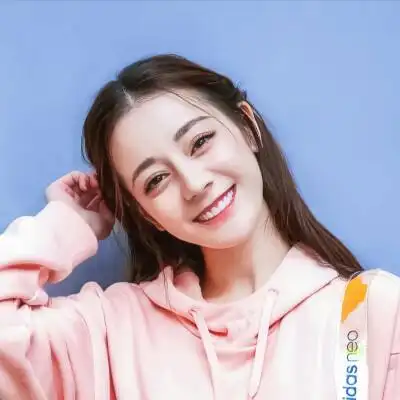 迪丽热巴笑脸头像