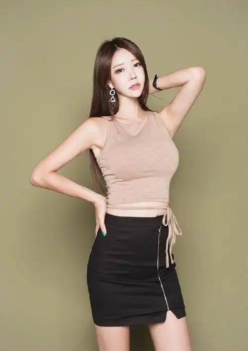 其实女生很容易爱上一个每天陪她聊天的男生.