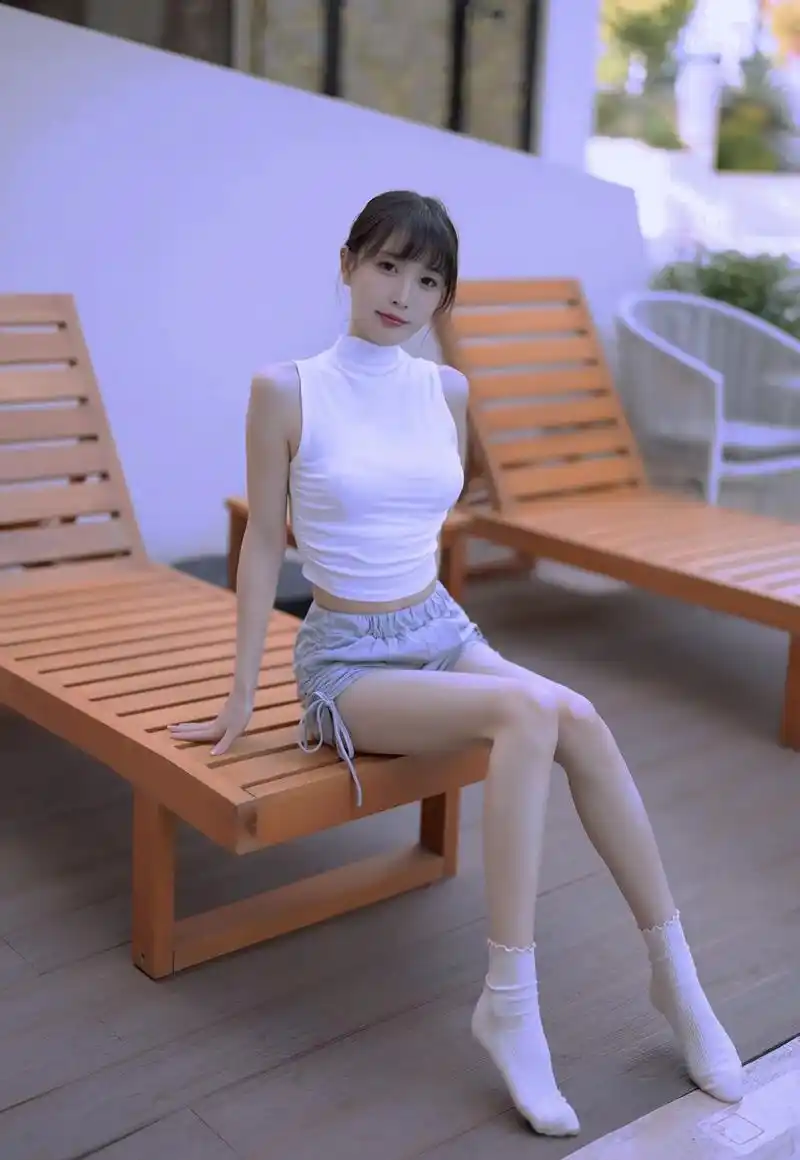 抖音520好礼季 #好看的小姐姐 #大长腿 #美女 #长腿 - 抖音