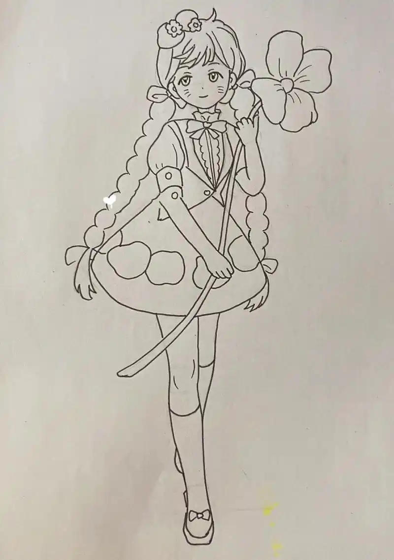 全身动漫人物女生 铅笔稿 马克杯涂色 打型要注意观察人物的神态和