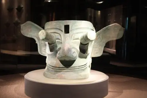 热议的三星堆文明:青铜面具神似西方人面孔,背后神秘古国你知多少?