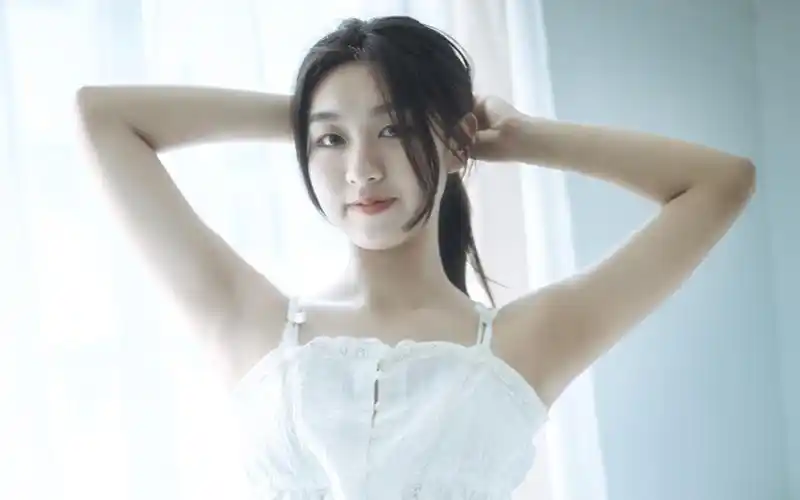 清纯性感美女写真桌面壁纸高清大图预览1920x1200_美女壁纸下载_美桌