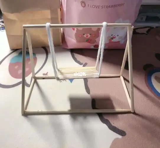 一次性筷子做的小秋千