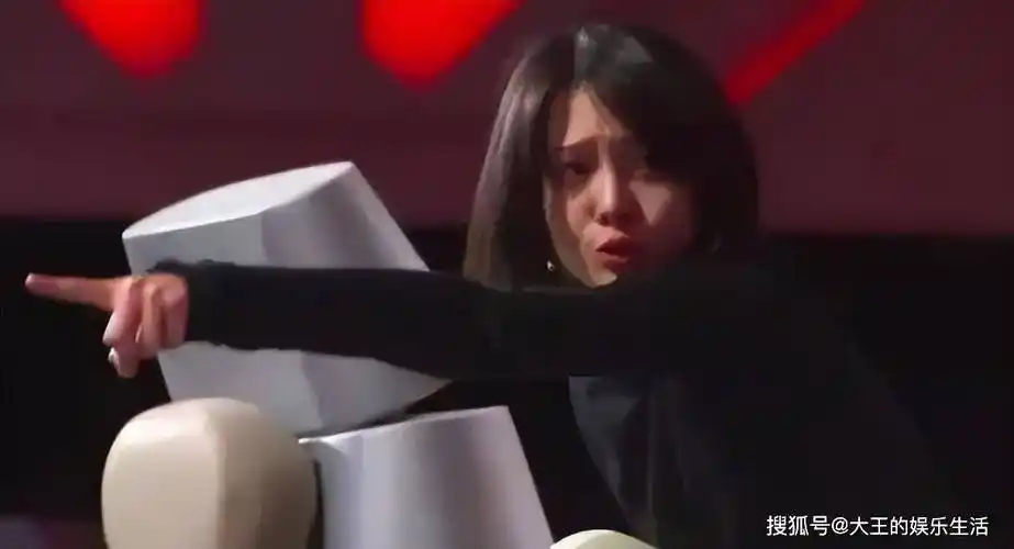 曾日赚208万,今却无力执行罚款,郑爽的热搜是愚人节最大的笑话_胡彦斌