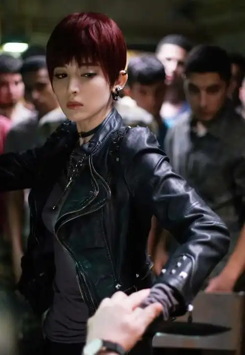 邓超元塌房高手?古力娜扎资源降级?_因为