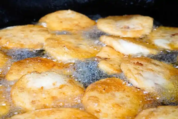 跟着广播看乡村柳城炸糍粑真不赖独具地域特色尝人生百味