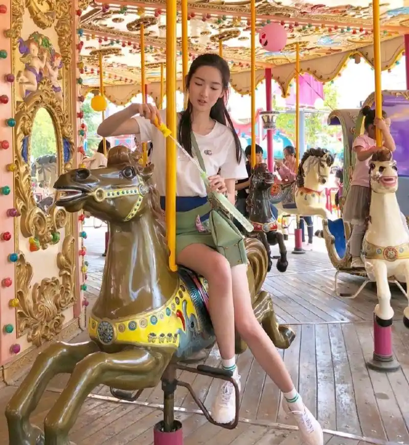 杨玏王玉雯恋情被实锤