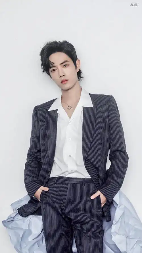 #肖战#肖公子好贵气,好a,好霸气,太爱了#肖战蝉联第6年世首