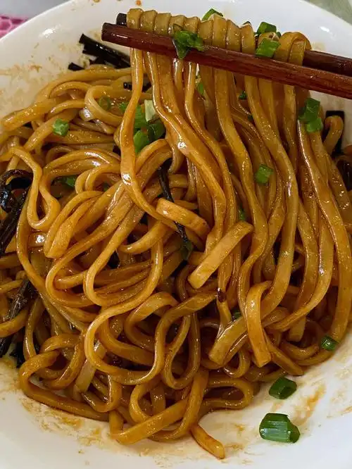 再发一次超好吃的葱油拌面做法60